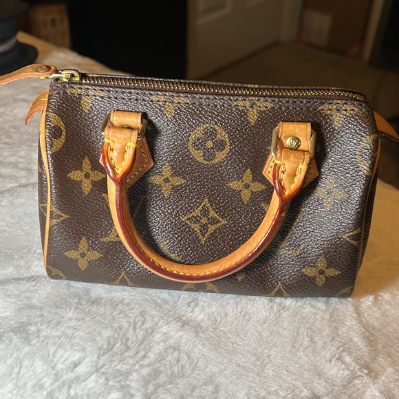 Louis Vuitton Nano Monogram Speedy- COA - Picture 4 of 6